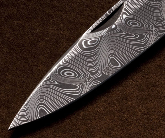 What are Damascus steel knives? What are their basic kinds?